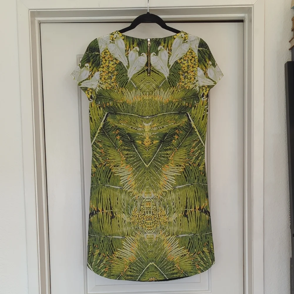 Like New Ted Baker Dondri Tropical Dove Printed Shift Short Dress - Picture 8 of 8